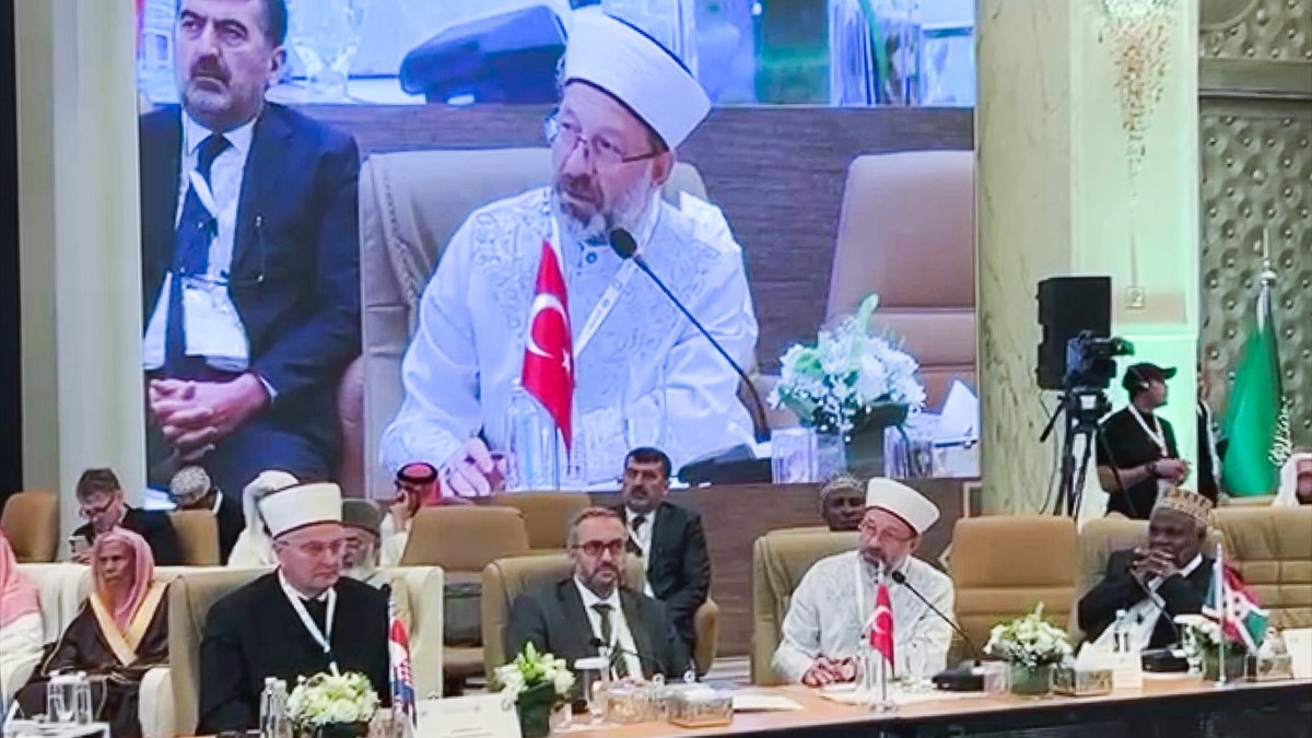 Diyanet İşleri Başkanı Ali Erbaş, Mekke’de konferans verdi