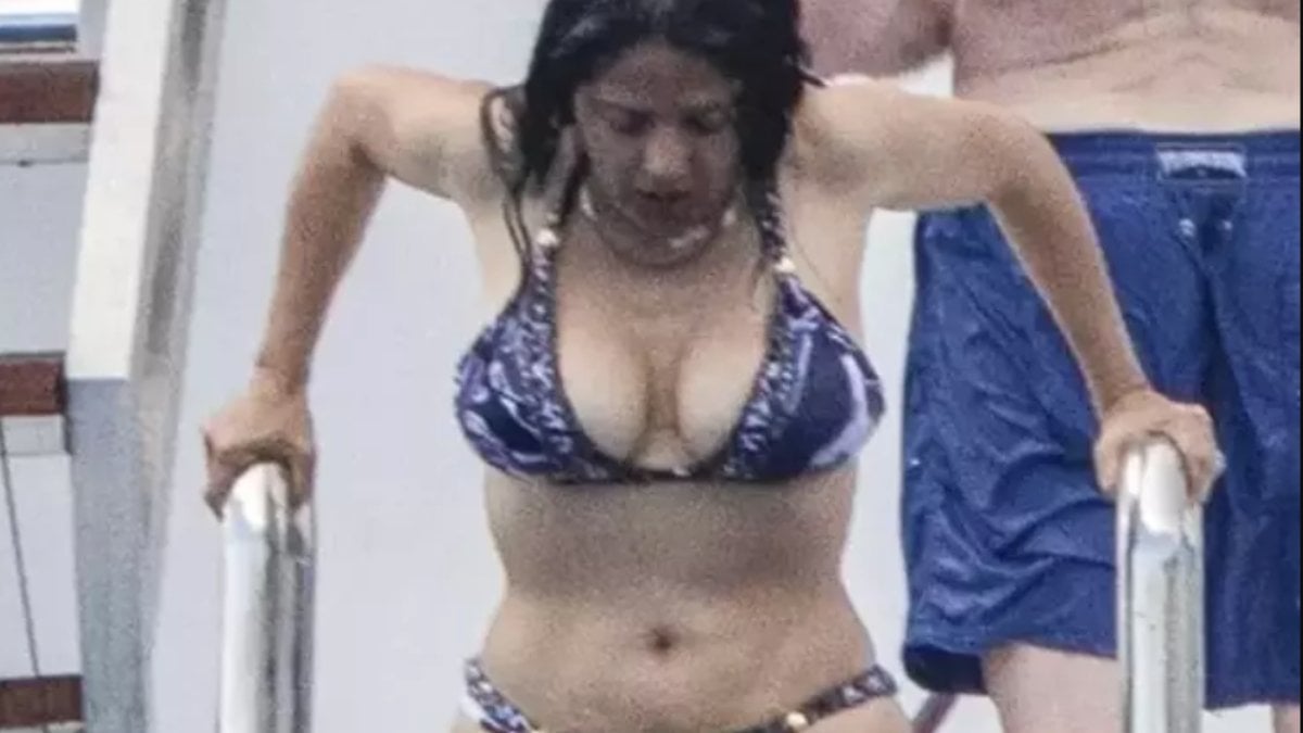 Bikinili fotoğrafları olay olan Salma Hayek, gerçek haliyle şaşırttı