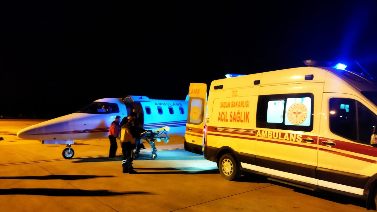 Sağlıkta sınır tanınmıyor: Trabzon'dan Bursa'ya ambulans uçakla nakil