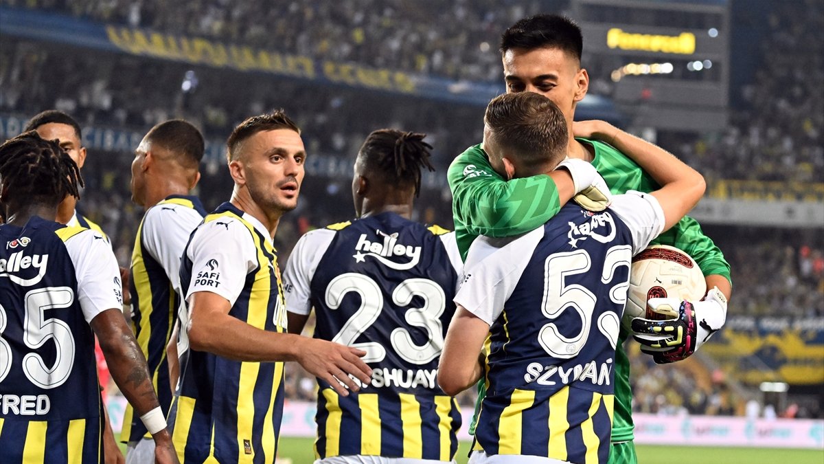 Fenerbahçe - Twente maçı Hollanda basınında yankı uyandırdı
