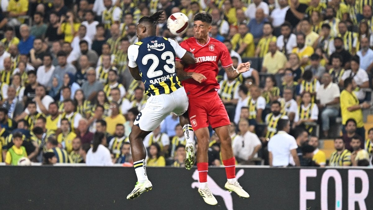 Twente - Fenerbahçe maçının ilk 11'leri