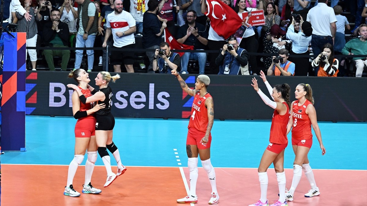 A Milli Voleybol Takımımız, İtalya'yı devirdi