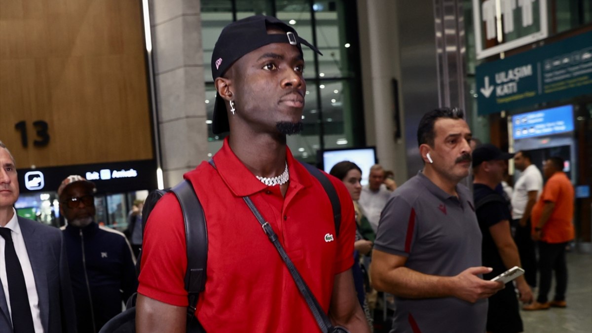 Beşiktaş, Eric Bailly'yi resmen transfer etti