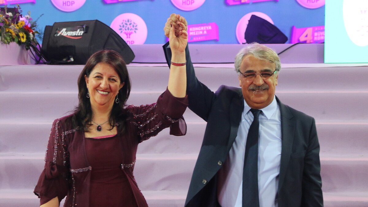 Pervin Buldan ve Mithat Sancar, Yeşil Sol Parti'ye geçti