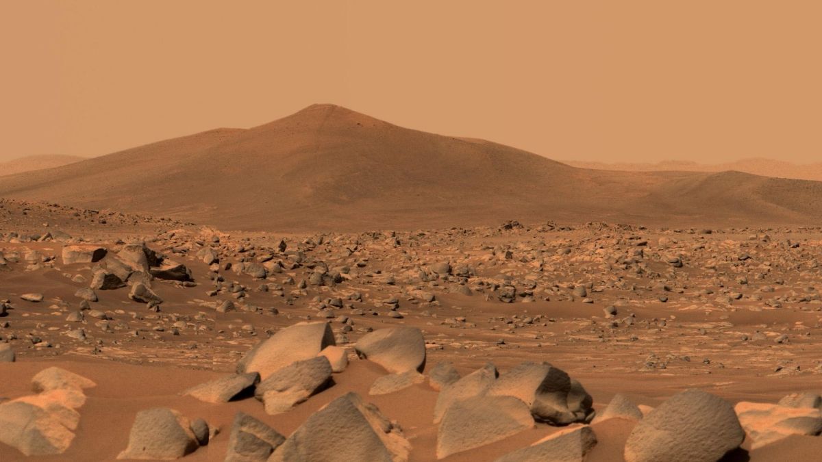 NASA'nın Perseverance gezgini Mars'ta  gizemli kayalar tespit etti