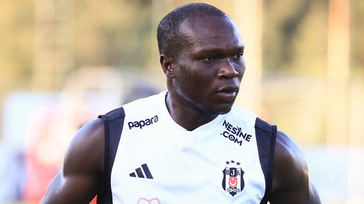 Beşiktaş'tan Aboubakar açıklaması: Fransa'ya gitti