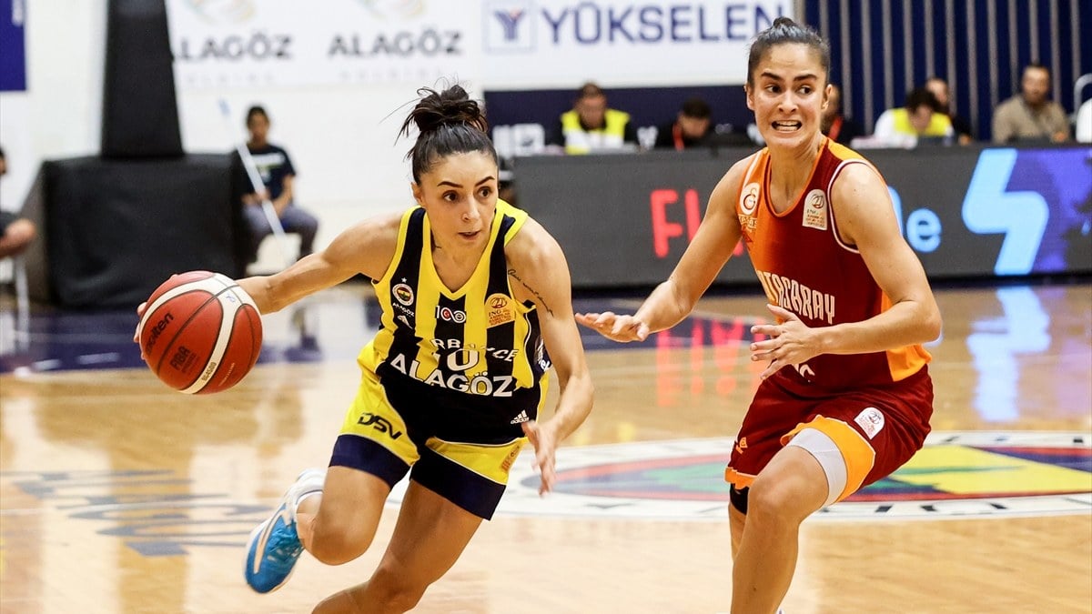 Fenerbahçe Kadın Basketbol Takımı, Galatasaray'a fark attı