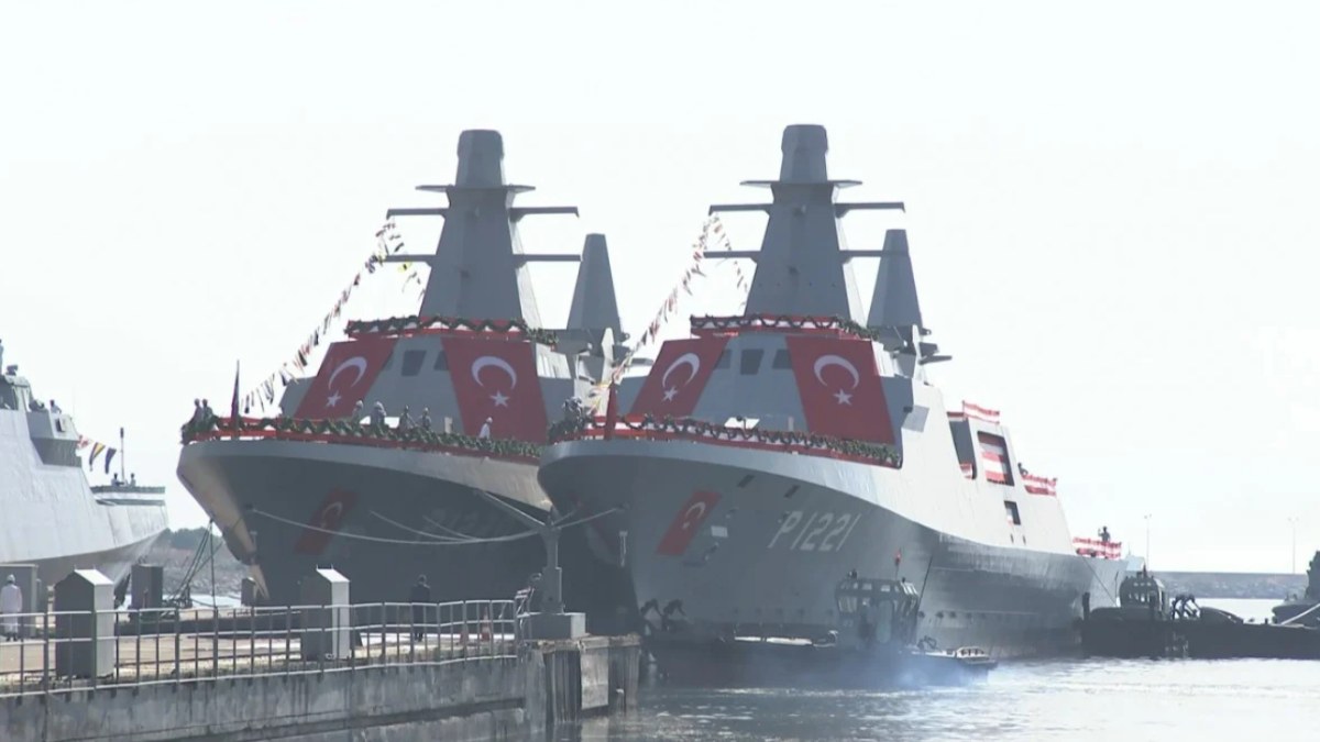 Deniz Kuvvetleri'nin 2 deniz karakol gemisi denize indi