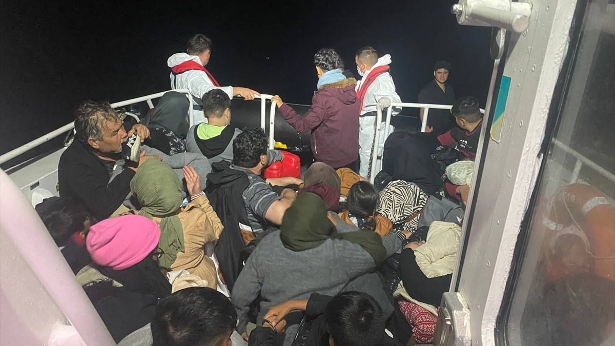 Çanakkale'de göçmen hareketliliği! 121 kişi yakalandı, 40 göçmen kurtarıldı