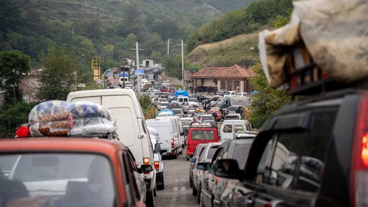 Karabağ’dan Ermenistan’a geçen Ermenilerin sayısı 50 bine yaklaştı