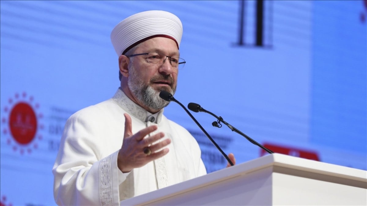 Ali Erbaş: Kur'an ve Sünnet çizgisinde bir eğitimi önceliyoruz