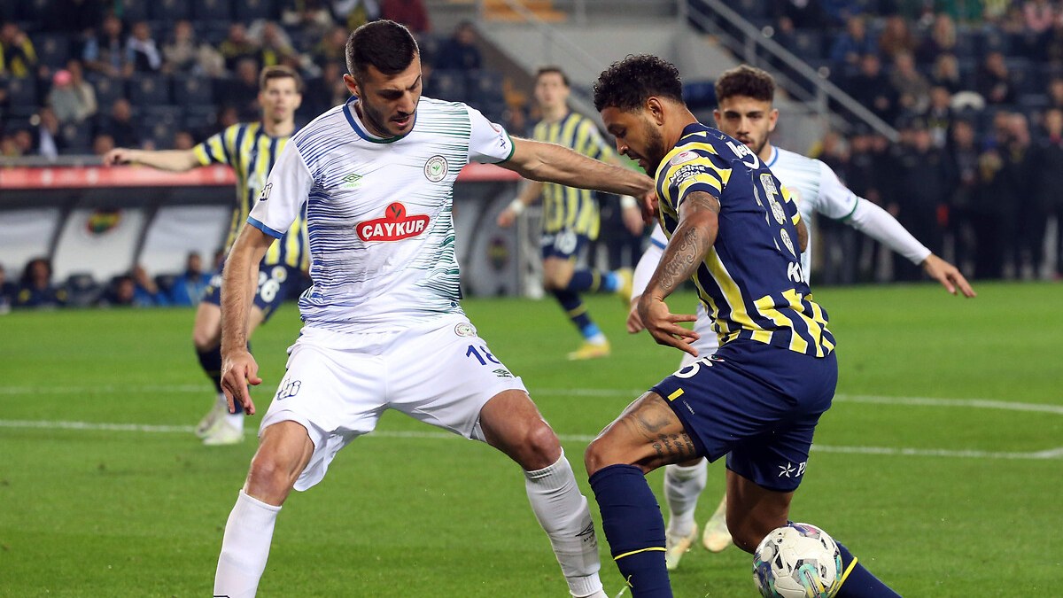 Fenerbahçe vs Slovácko: A Clash of Football Titans