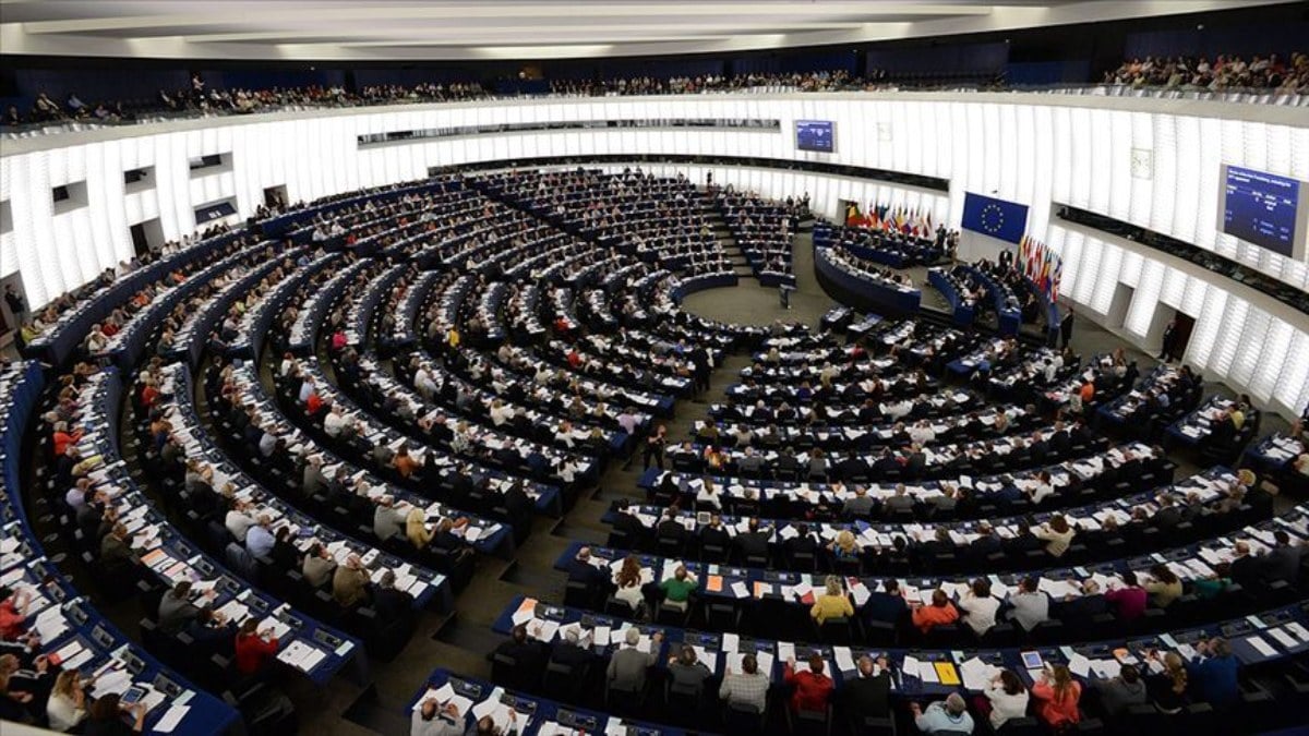 Avrupa Parlamentosu, Azerbaycan'a yaptırım çağrısında bulunan kararı kabul etti