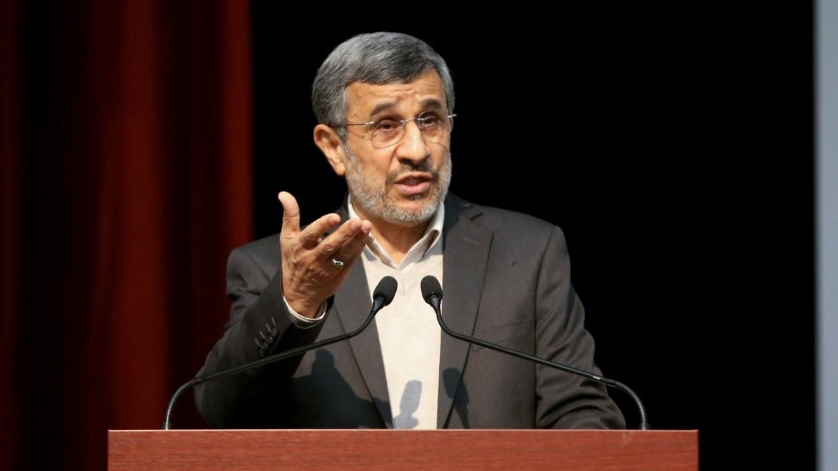 Eski İran Cumhurbaşkanı Ahmedinejad'ın pasaportuna el konuldu