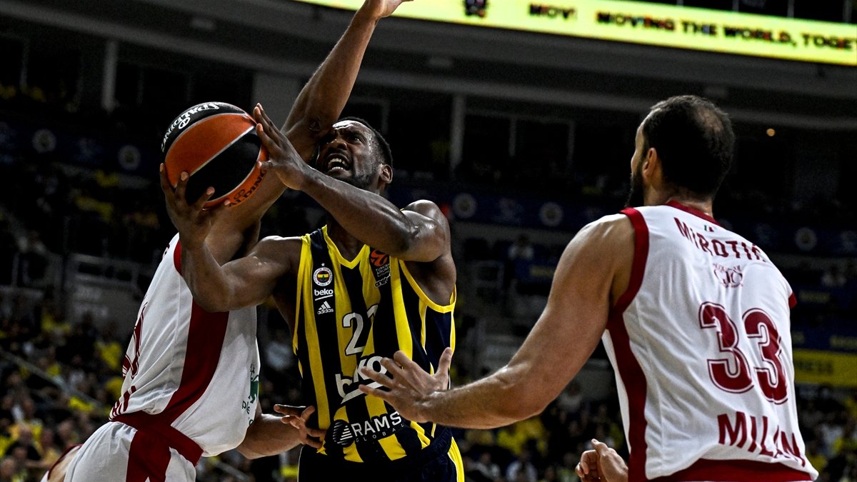 Fenerbahçe, EuroLeague'de sezona galibiyetle başladı