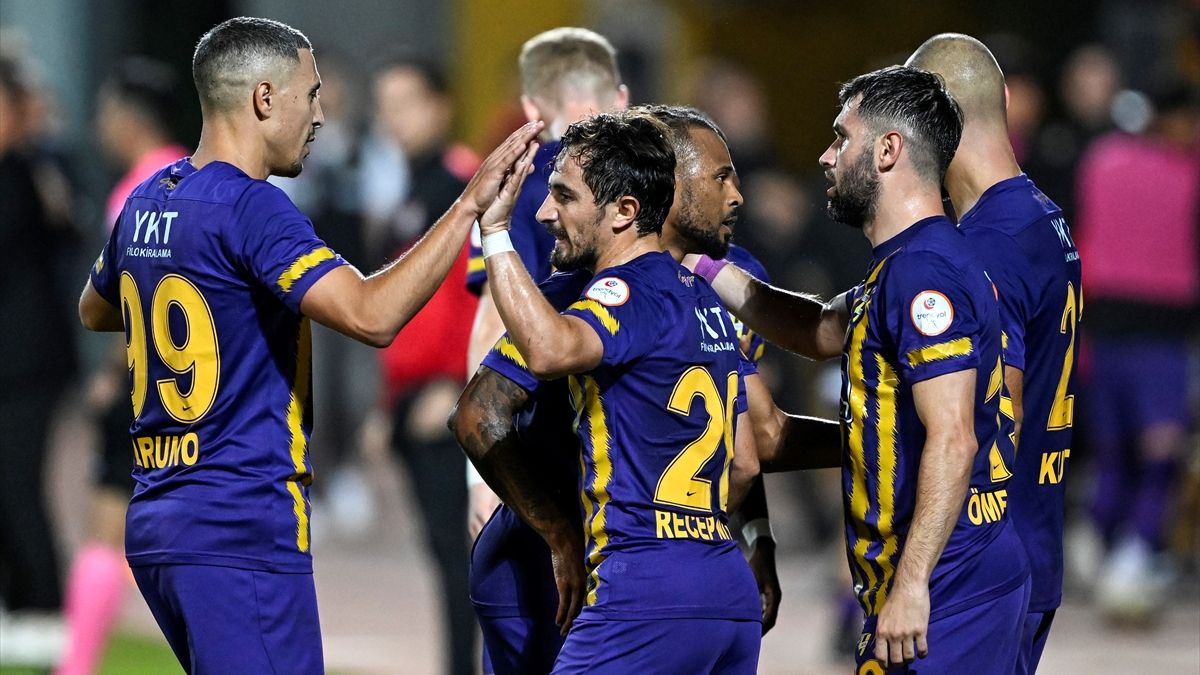 Eyüpspor'dan Bodrum FK karşısında net galibiyet