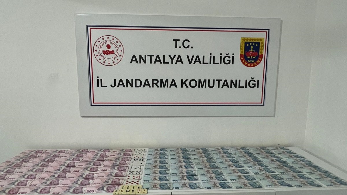 Antalya'da kasap dükkanında kumar! 4 kişi yakalandı...