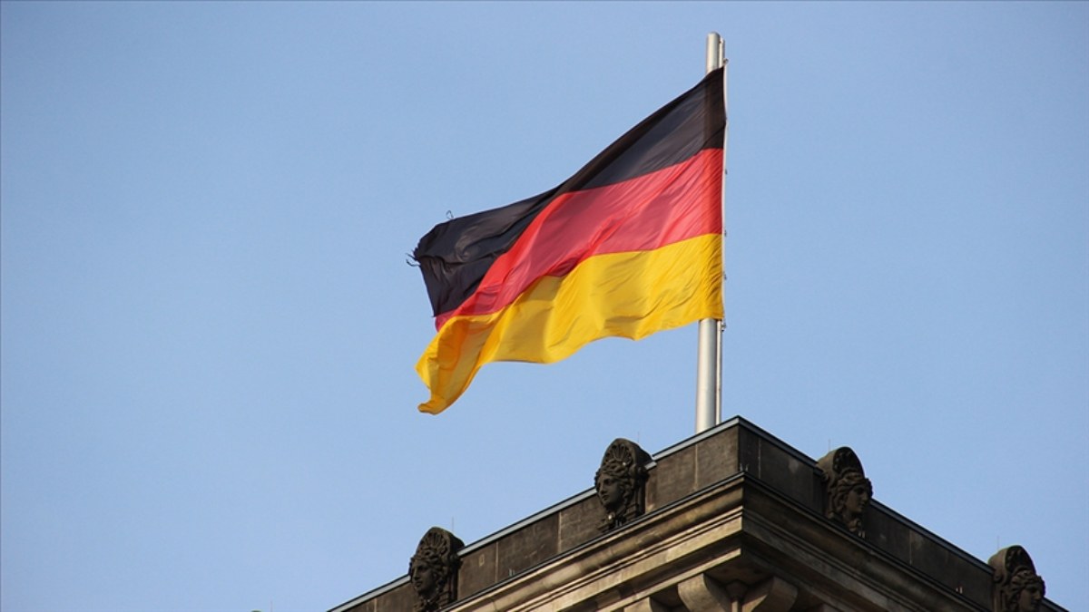 Alman ekonomisi durgun! Sanayi üretimi 4 aydır düşüşte
