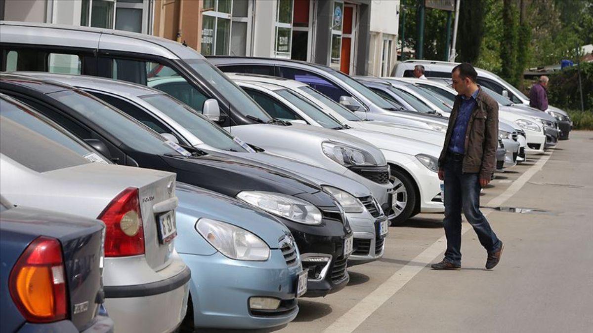 İkinci el otomobilde fiyatlarla birlikte satışlar da düştü