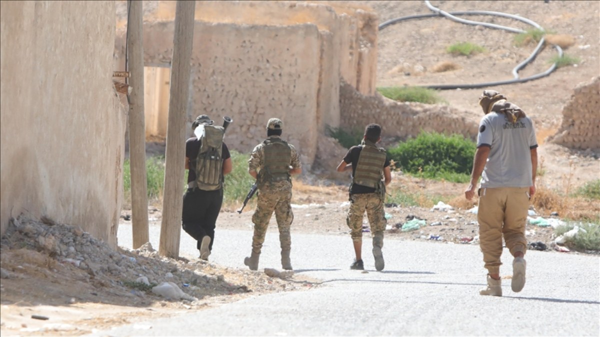 Deyrizor'da PKK ile çatışma: Arap aşiretleri, ağır silahlarla saldırdı