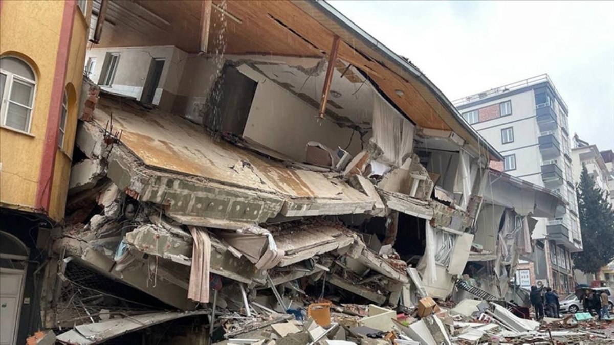 AFAD: Kahramanmaraş depreminde 337 bin 204 haneye kira yardımı yapıldı