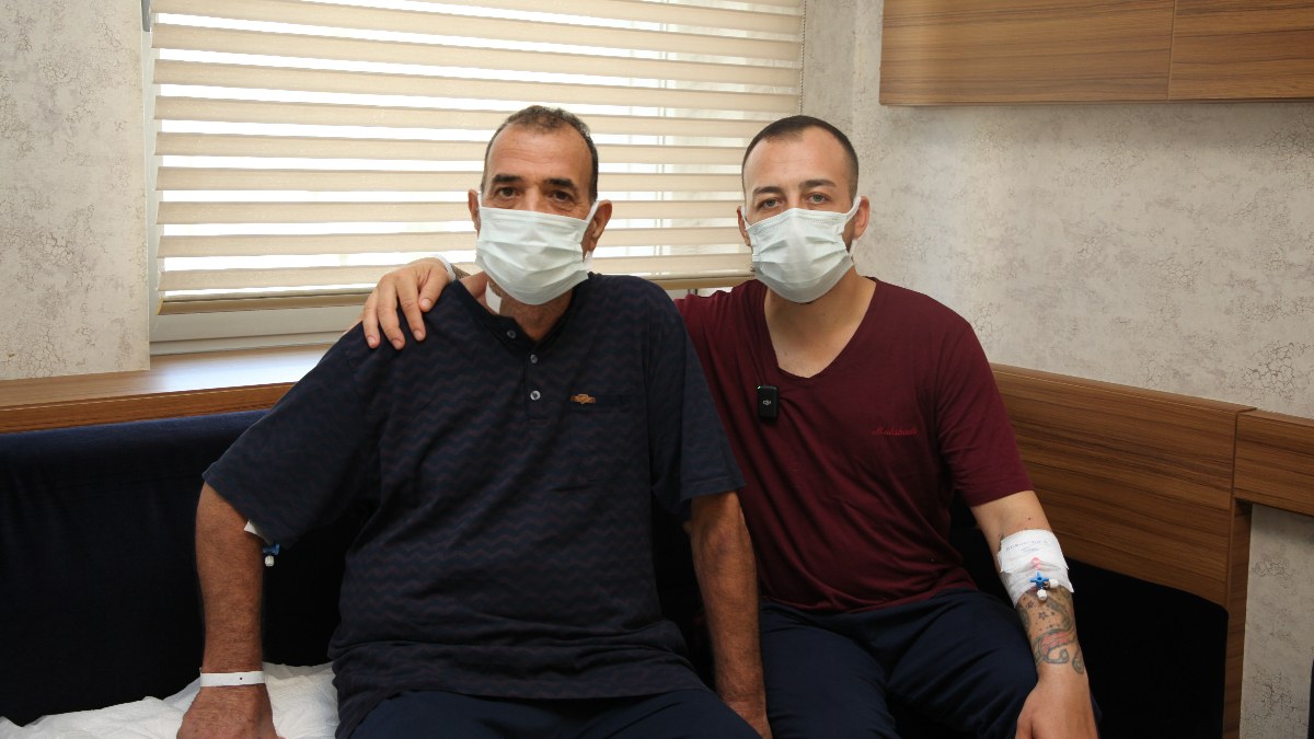 İzmir'de eski kayınbabası karaciğer yetmezliği yaşadı! Donör çıkmayınca karaciğerini verdi...