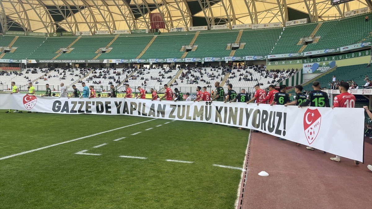 Konyaspor - Pendikspor maçında İsrail'e protesto!
