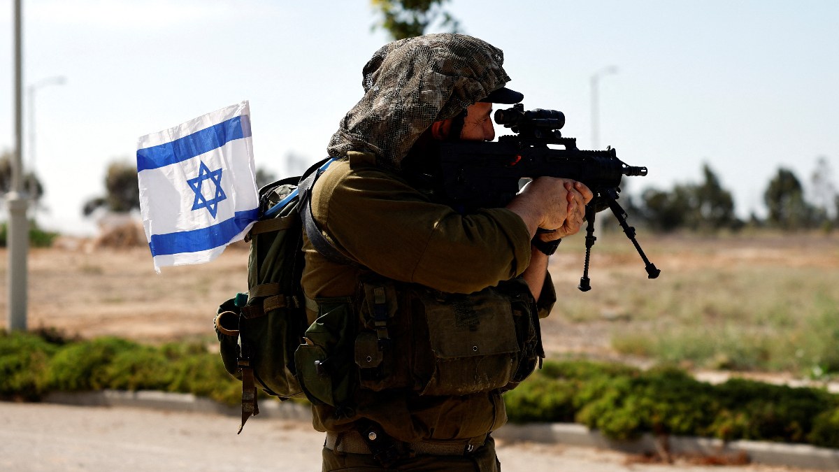 İsrail ordusu, Lübnan sınırındaki 14 bölgenin tahliye edilmesini istedi