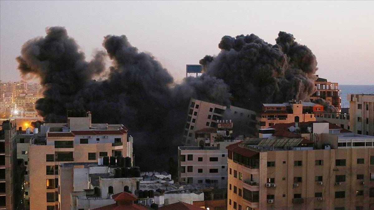 BM: Gazze'de güvenli olması gereken yerler bile bombalanıyor