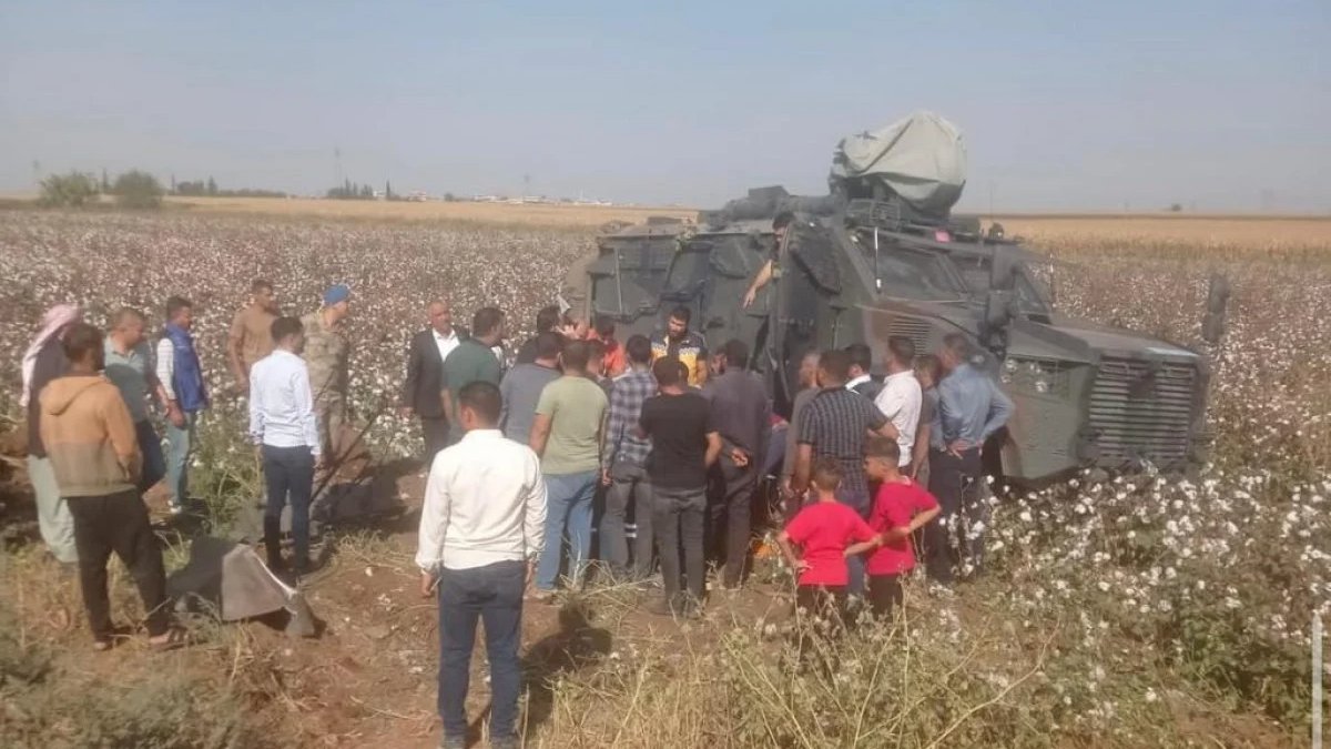 Şanlıurfa'da zırhlı araç tarlaya devrildi: 3 asker yaralandı