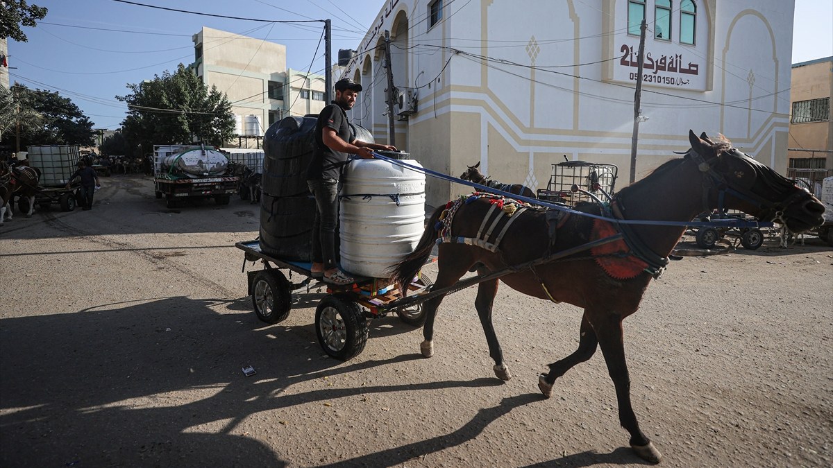 Abluka altındaki Gazze'de su krizi yaşanıyor