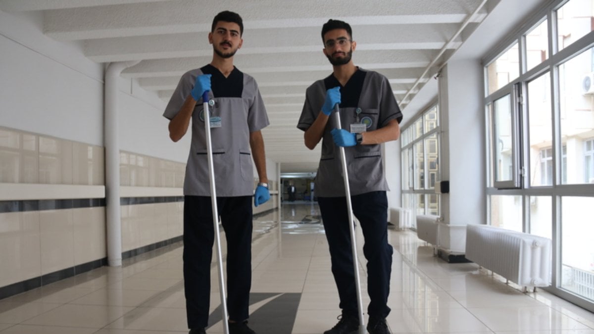Diyarbakırlı 2 tıp öğrencisi, KPSS puanlarıyla fakülte hastanesinde temizlik personeli olarak atandı