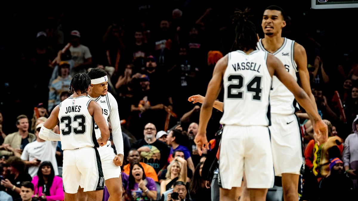 Cedi Osman'ın takımı San Antonio Spurs, Phoenix Suns'ı yendi
