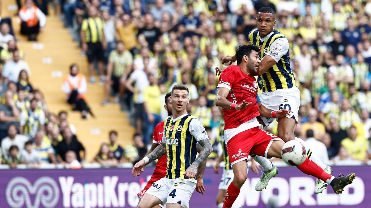 Fenerbahçe’de stoper belirsizliği ortaya çıktı!