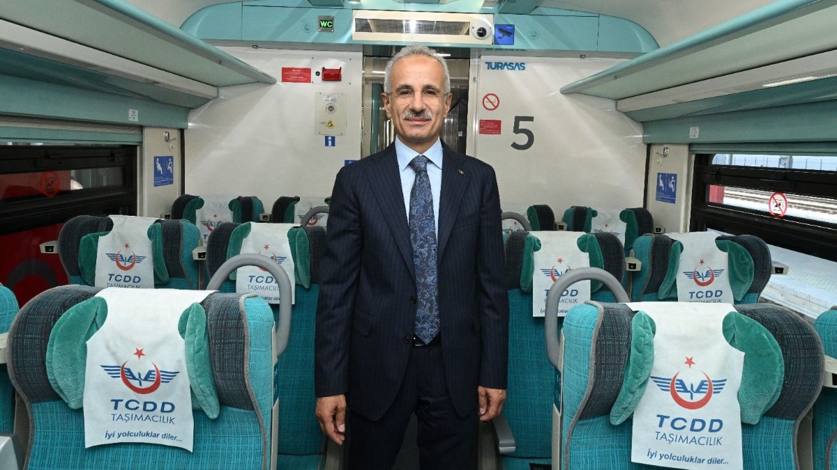 Abdulkadir Uraloğlu'ndan YHT açıklaması: Taşıdığımız yolcu sayısı 79,5 milyonu geçti