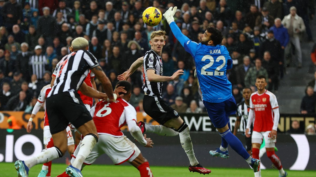 Newcastle United, Arsenal'i tek golle yendi