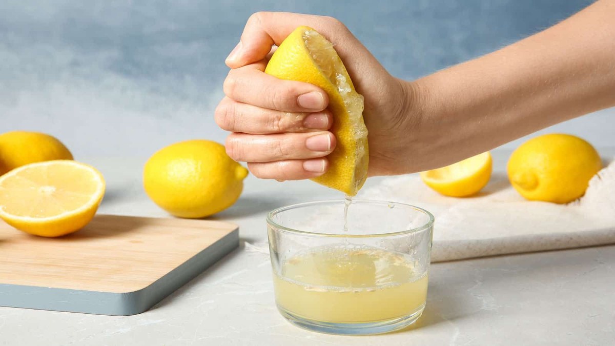 Uyumadan önce zencefilli limon suyu için, karaciğerinizi diriltin!