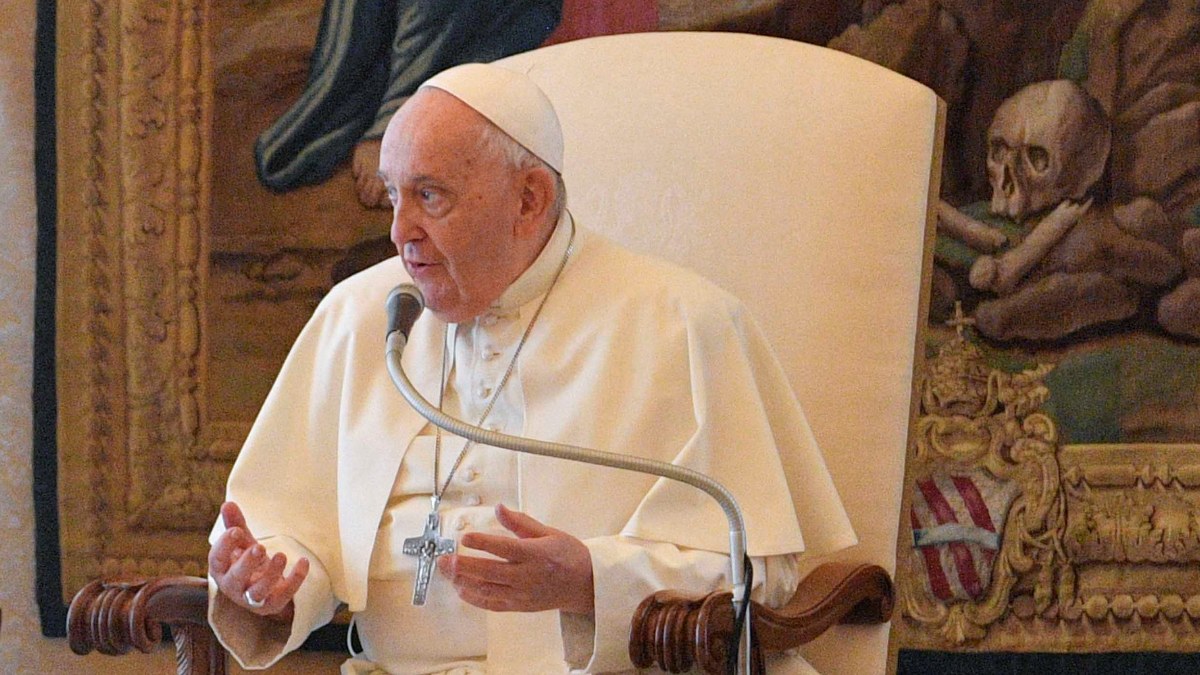 Papa, konuşmasını yarıda kesti: İyi hissetmiyorum