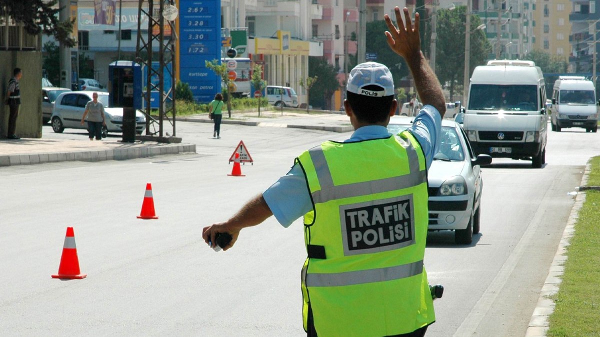 Sürücülerin cüzdanları yanacak! Bunu yapmadan trafiğe çıkana büyük ceza geliyor