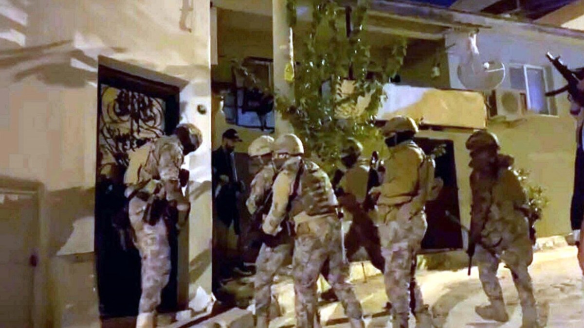 İzmir’de DHKP/C operasyonu: 17 gözaltı