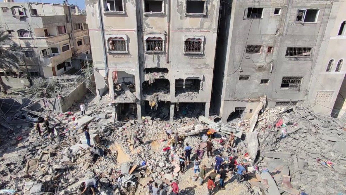 İsrail, Gazze'de yerleşim yerlerini vurdu: 19 ölü