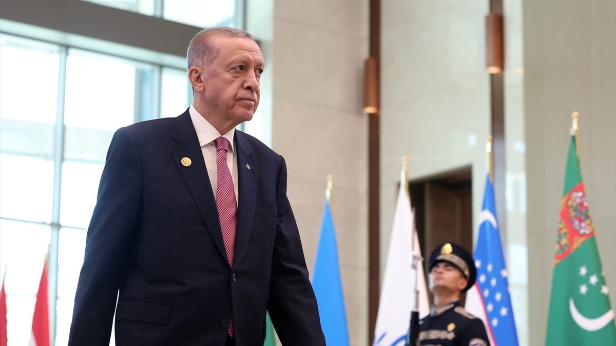 Cumhurbaşkanı Erdoğan'ın Özbekistan'daki diplomasi trafiği