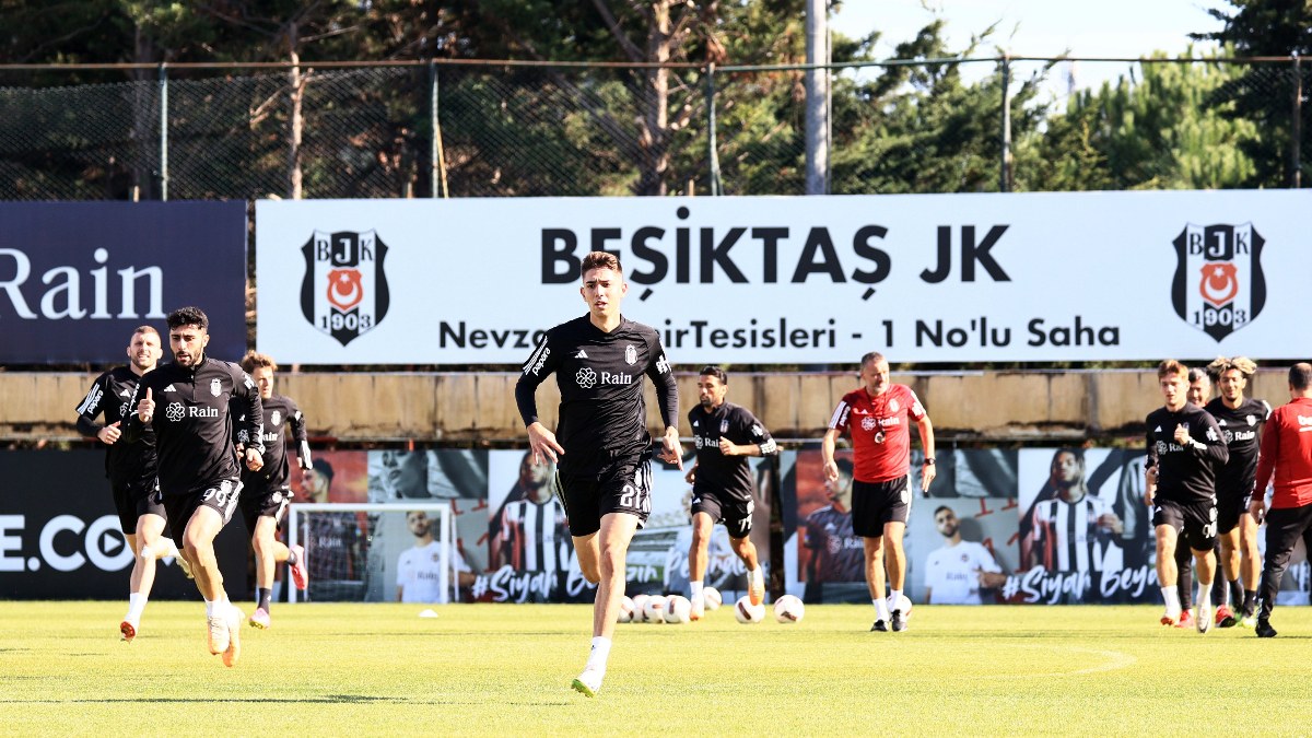 Beşiktaş, yardımcı antrenör Hari Vukas yönetiminde çalıştı