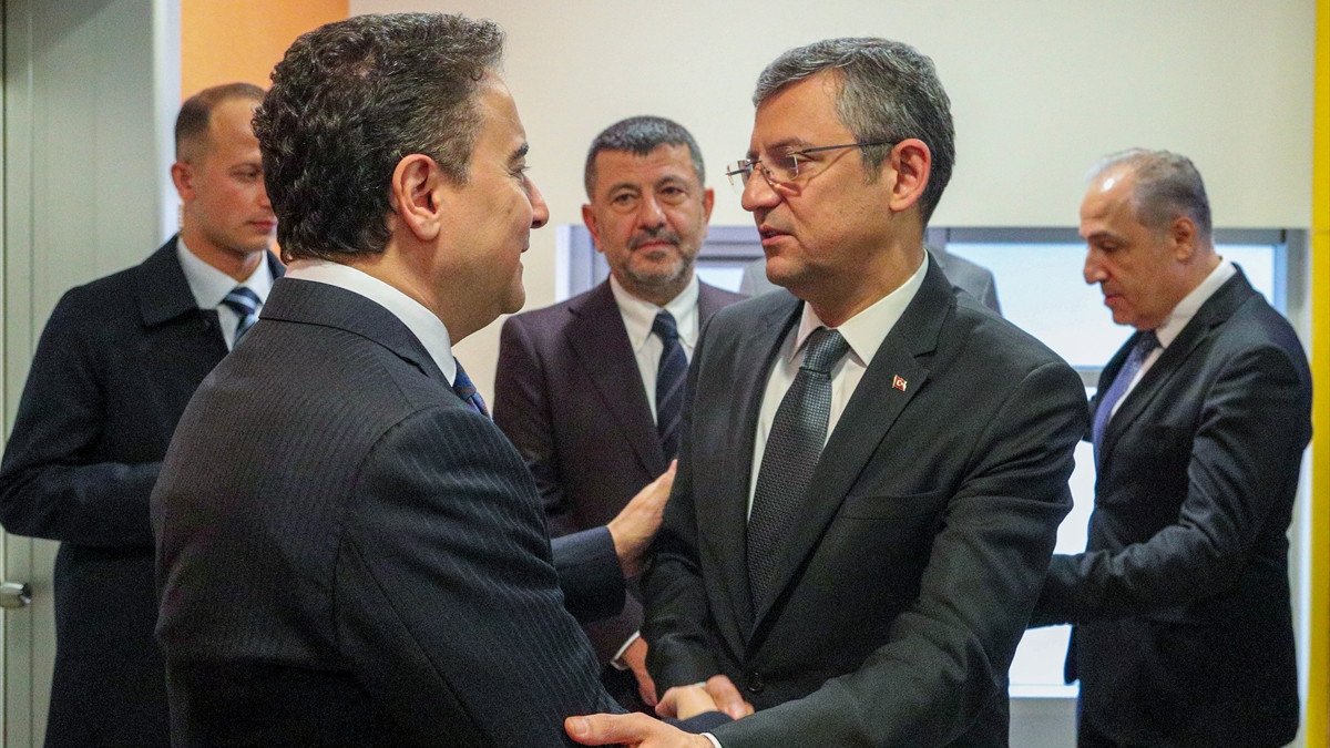 Özgür Özel'den DEVA Partisi Genel Başkanı Ali Babacan'a taziye ziyareti