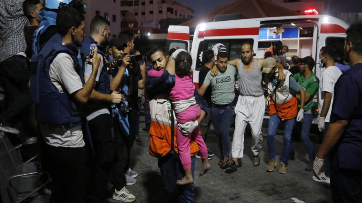 İsrail Gazze'deki Şifa Hastanesi'ni ikinci kez vurdu