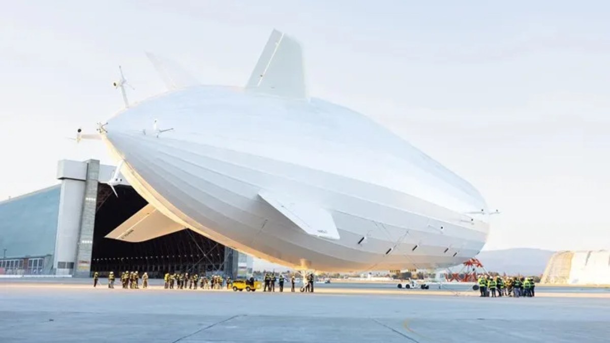 Dünyanın en büyük hava aracı ilk uçuş testini gerçekleştirecek