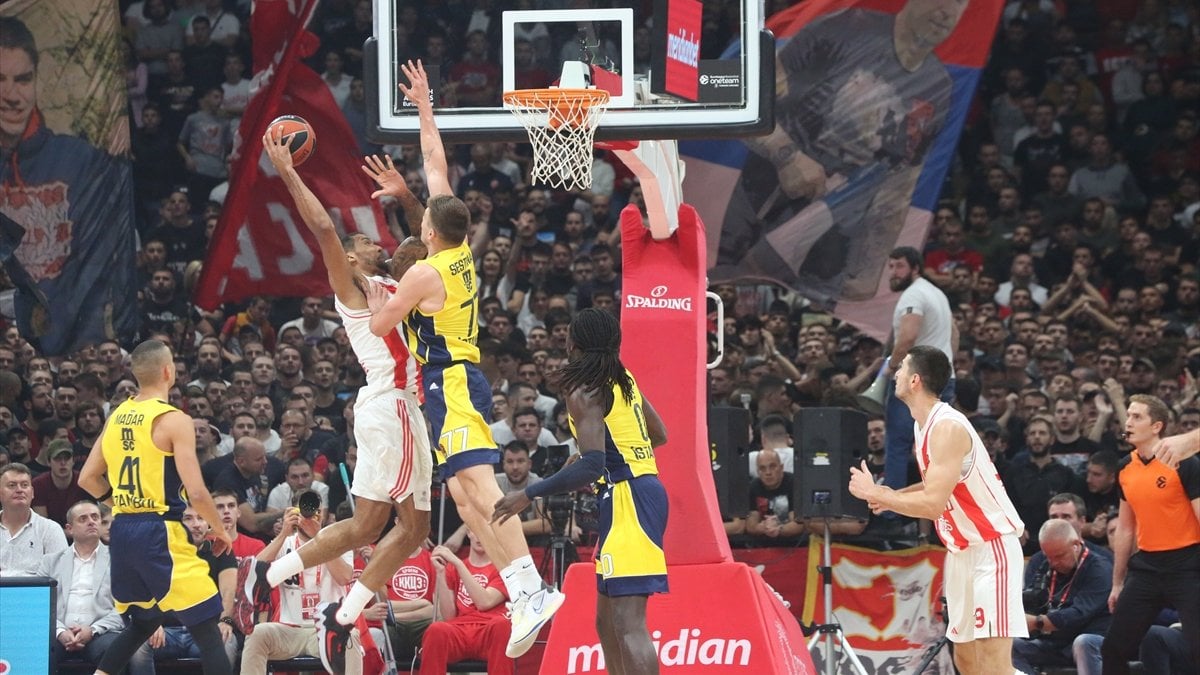 Fenerbahçe, Kızılyıldız'dan 31 sayı fark yedi