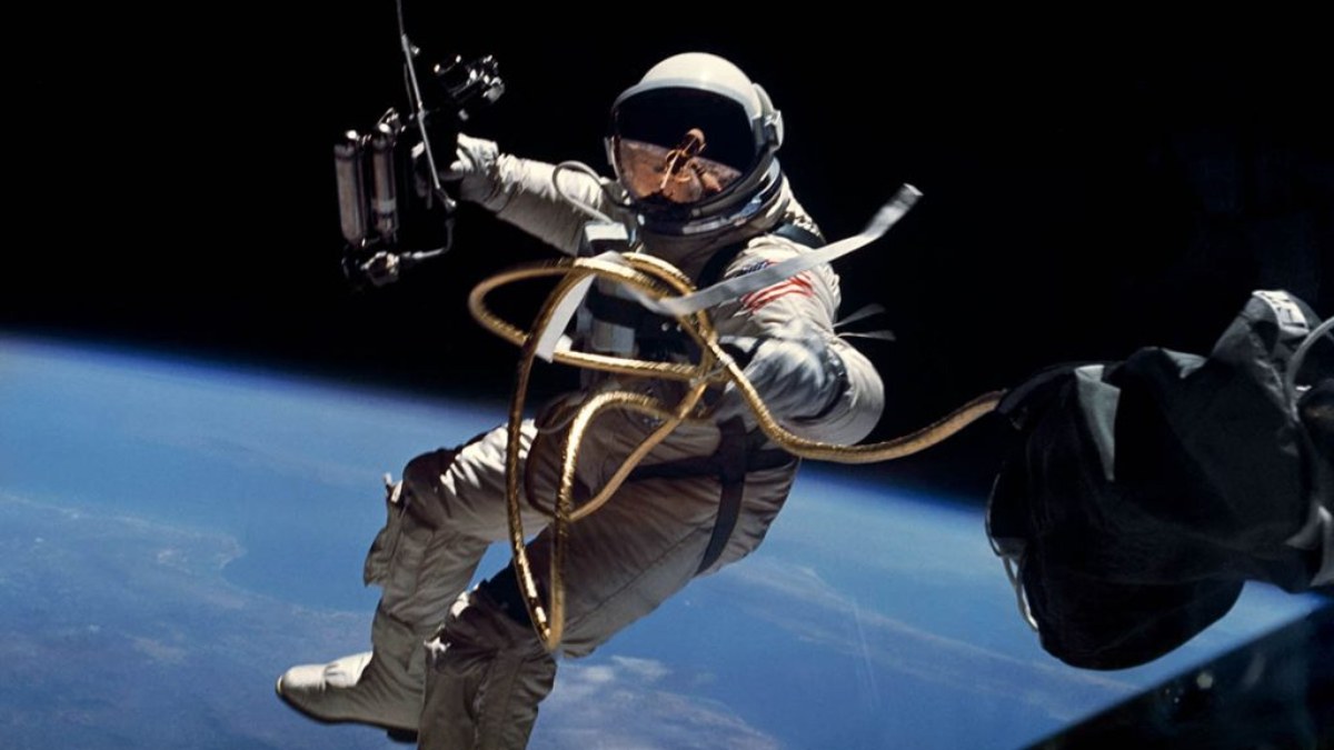 İki astronot alet çantasını uzaya düşürdü: Peki şimdi ne olacak?