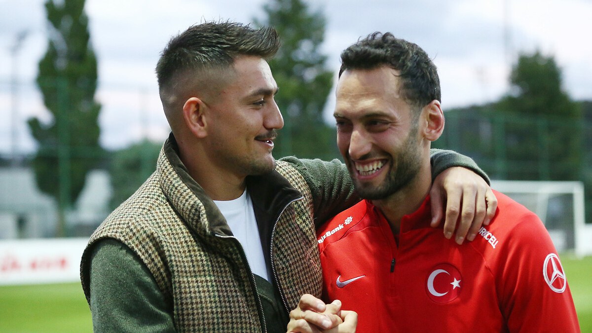 Cengiz Ünder ve Hakan Çalhanoğlu, A Milli Takım kadrosundan çıkartıldı
