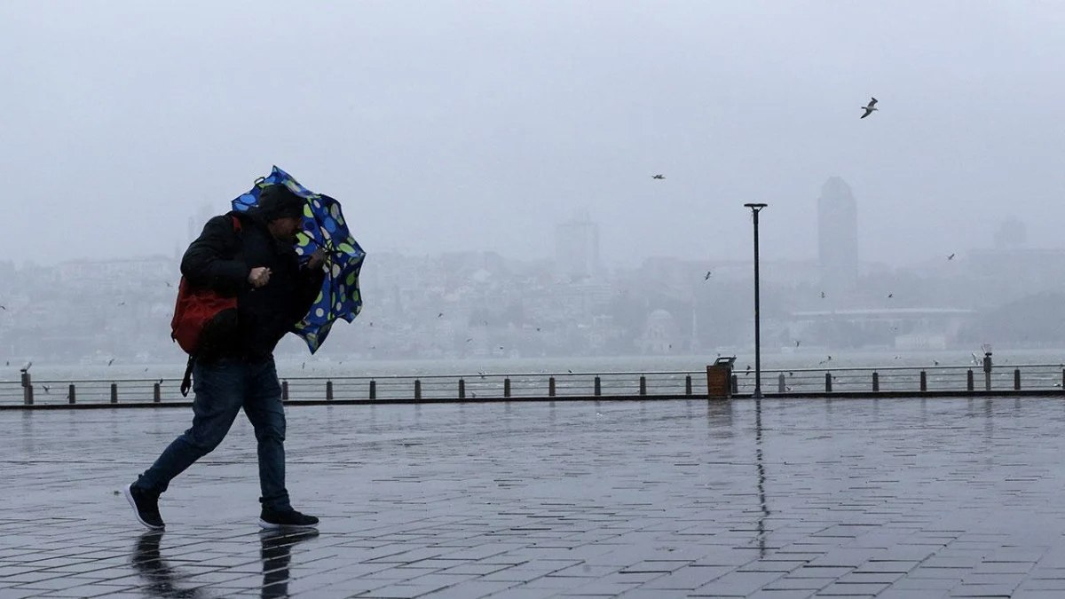 Ülke geneli için yağış ve fırtına uyarısı: Yarına dikkat